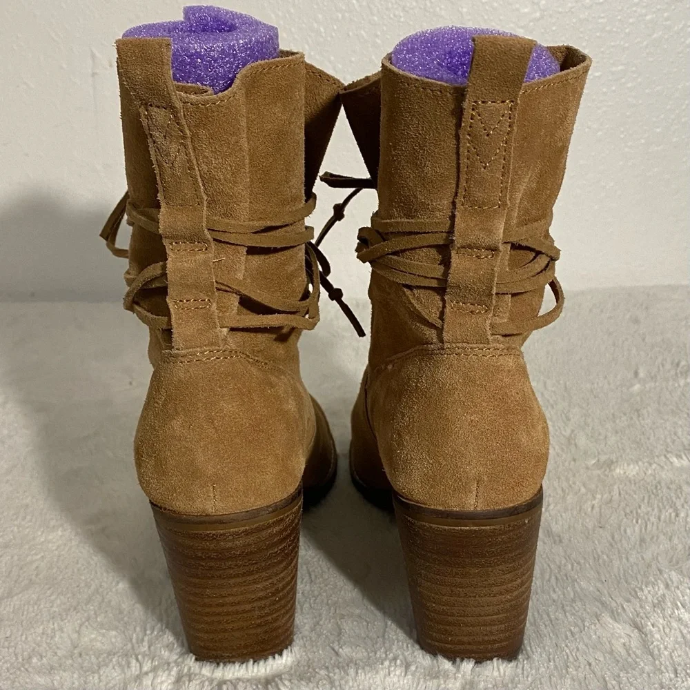 Toms Mila Toffee Suede Ankle Boots Size 7 Pull On Leather Lacing Detail